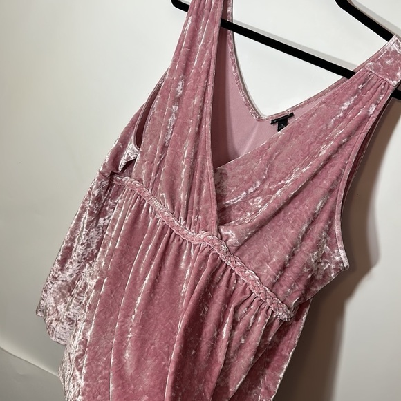 Torrid 5 VELVET SURPLICE BABYDOLL TANK pink - Picture 7 of 9